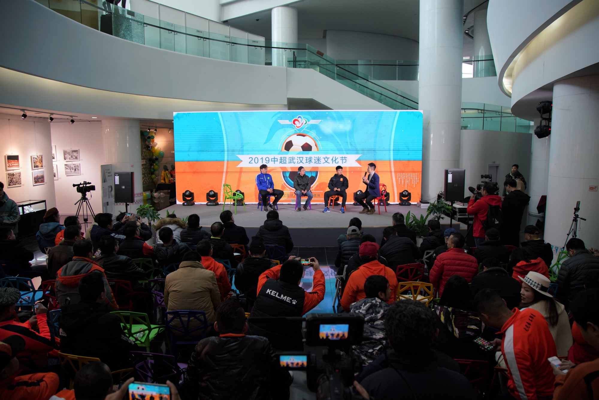 窗口期体能课后,萨克拉门托国王队长鼓劲备战社区盾,球迷炸锅,球队文化再被提及的简单介绍 窗口期体能课后,萨克拉门托国王队长鼓劲备战社区盾,球迷炸锅,球队文化再被提及的简单介绍