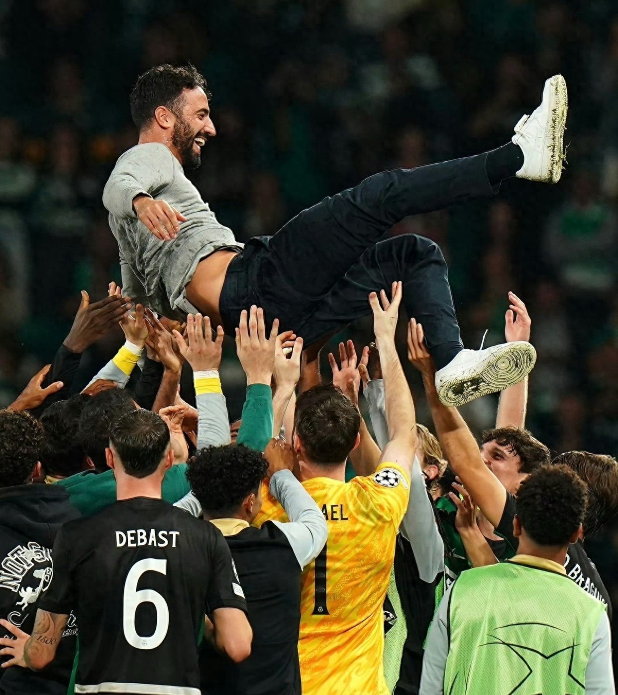 包含赛后体能课后,本菲卡止住颓势备战欧冠,管理层满意,年轻球员得到机会的词条 包含赛后体能课后,本菲卡止住颓势备战欧冠,管理层满意,年轻球员得到机会的词条