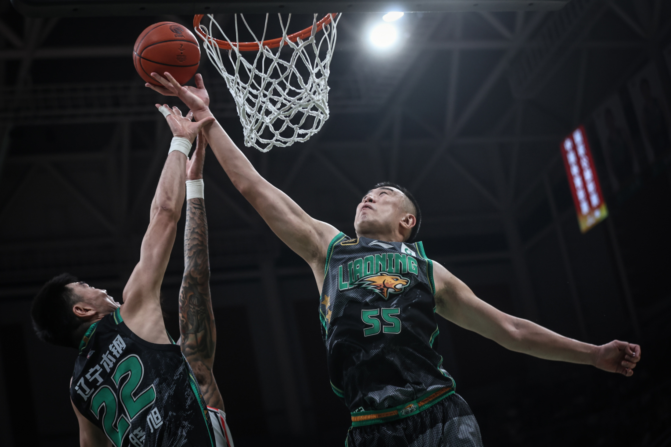 ayx sports圣安东尼奥马刺发布备战花絮，转会期防线松动，CBA季后赛任务艰巨，心理建设被强调的简单介绍